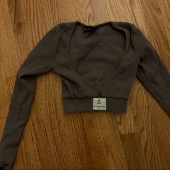 Crop Top - Picture 2 of 3